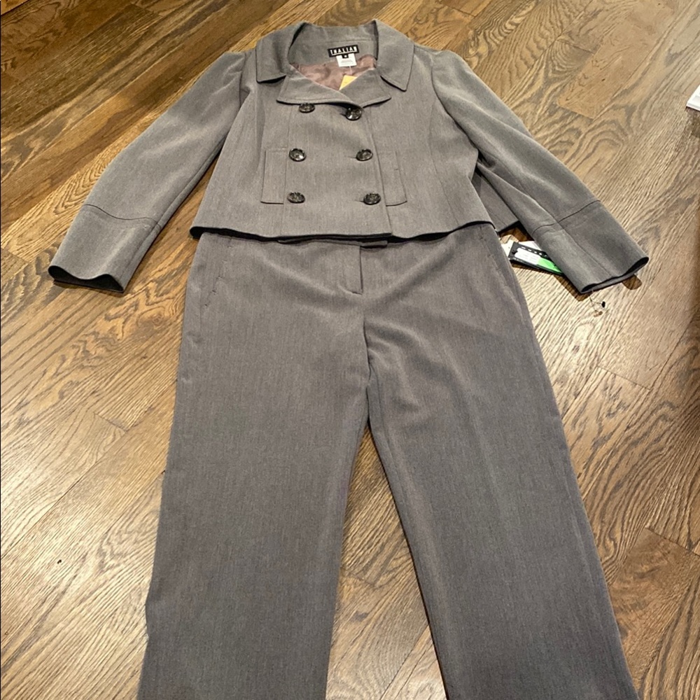 NWT Thalian Charcoal Gray Beige Double-Breasted Pant Suit Set